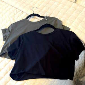 Bundle of 2 Ryderwear Crop Tops Medium